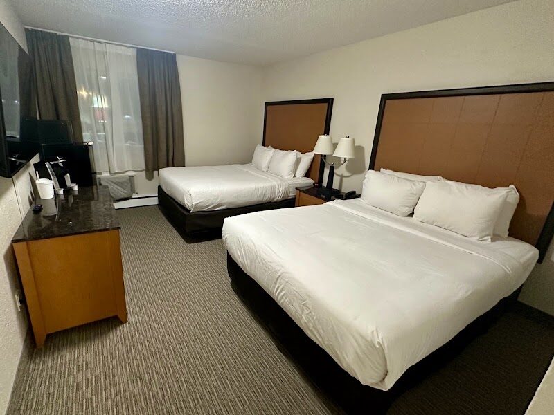 Anavada Inn & Suites Grande Prairie — photo 2