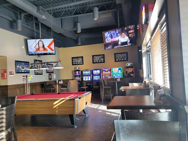 Boston Pizza — photo 3
