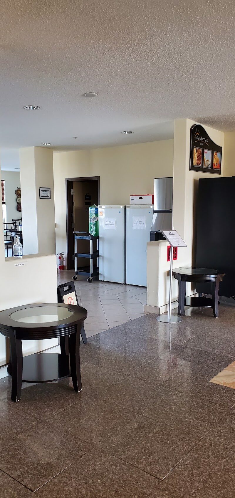 Days Inn by Wyndham Grande Prairie — photo 3