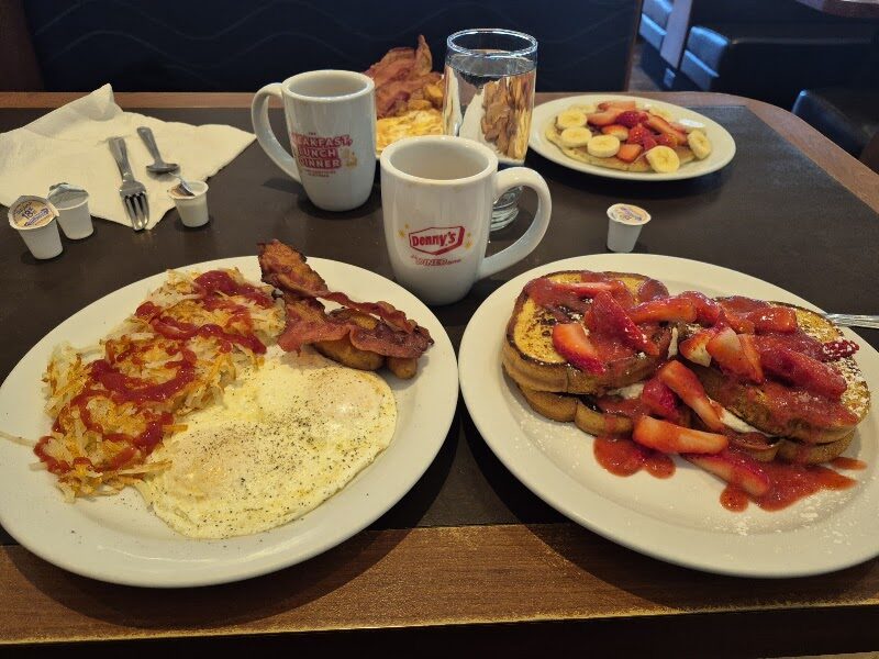 Denny's Restaurant Grande Prairie — photo 3