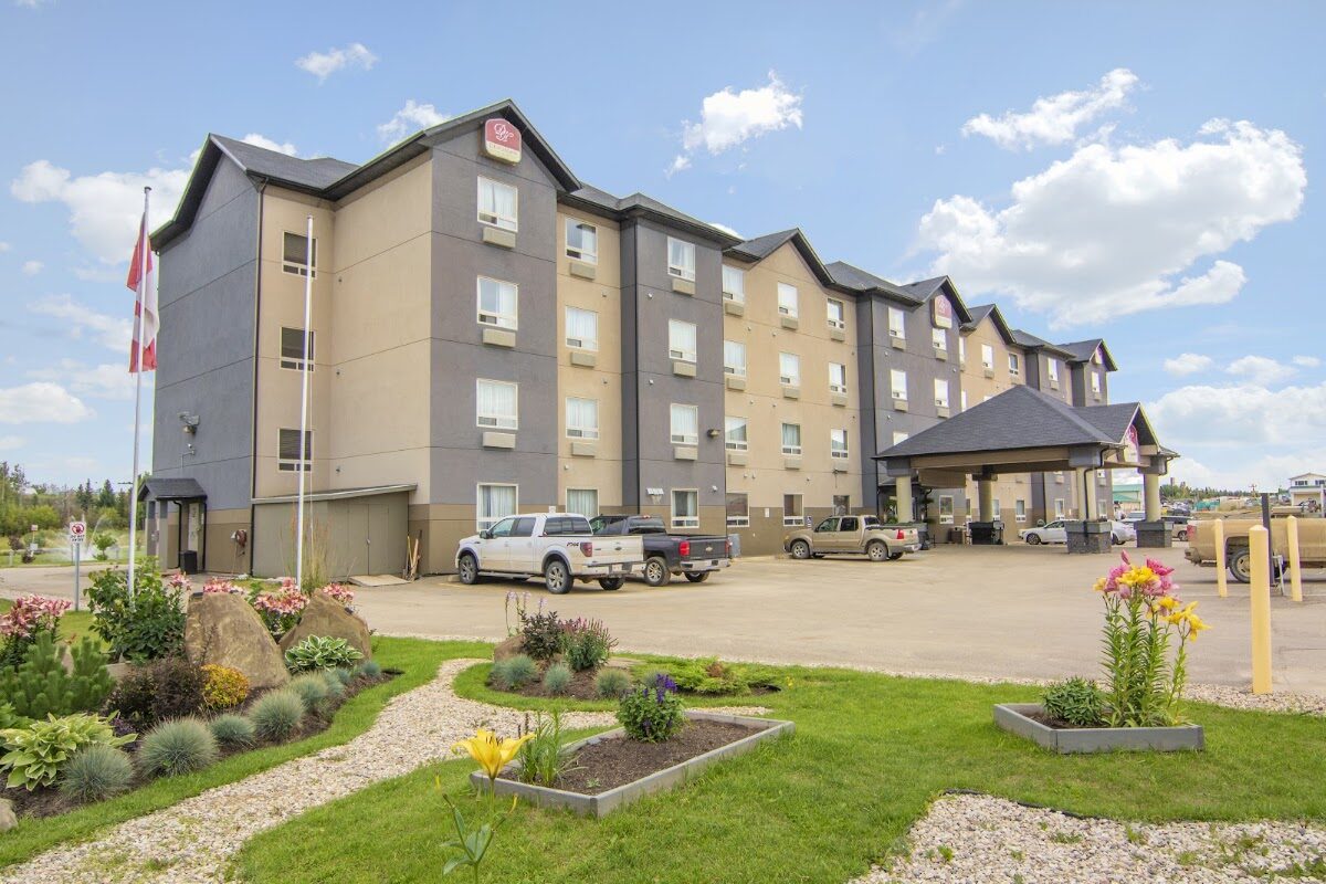 Devonian Hotel and Suites