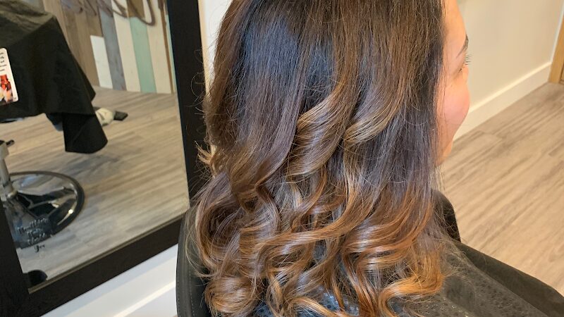 Dye-Vine Hair Salon