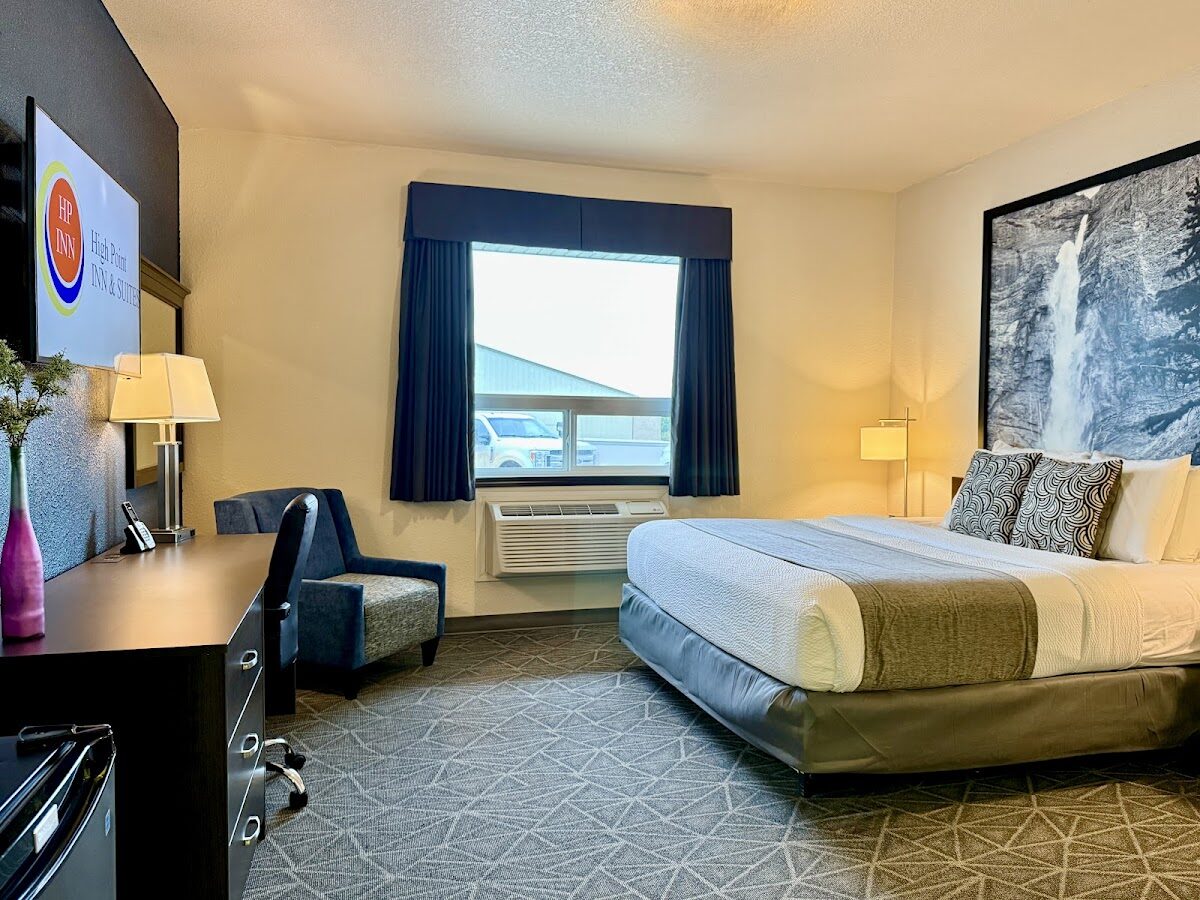 High Point Inn & Suites Peace River Hotel