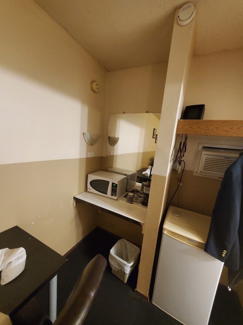 Hillcrest Motel — photo 2