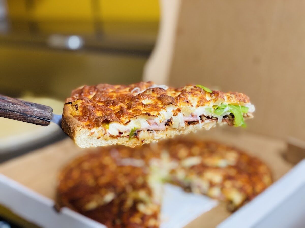Lil Ava's Pizza & Pasta - South