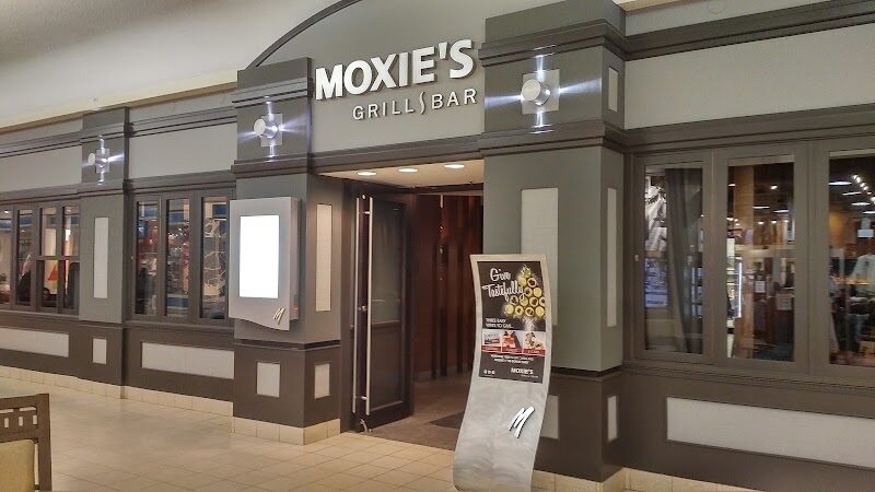 Moxies Grande Prairie Restaurant — photo 1