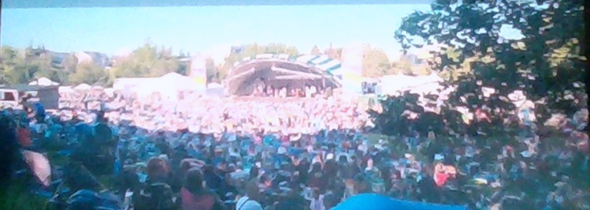 The crowd on Borstad Hill at the Bear Creek Folk Festival, Grande Prairie